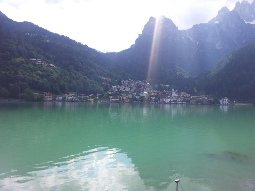 Appartamenti Chalet Al Lago Alleghe Ruang foto