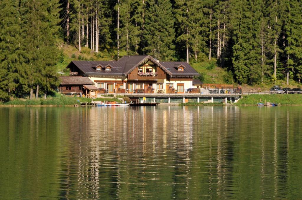 Appartamenti Chalet Al Lago Alleghe Bagian luar foto